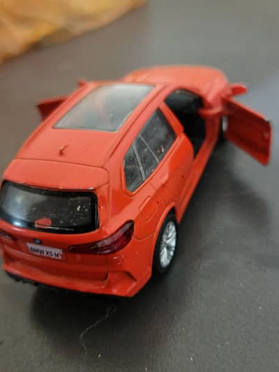 Die-Cast Toy Car Set – Collectible Models