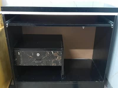 Computer Table for Sale in New Condition.