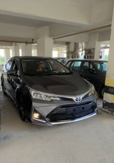 Toyota Corolla GLI Auto 2019 end Airbag wali hai