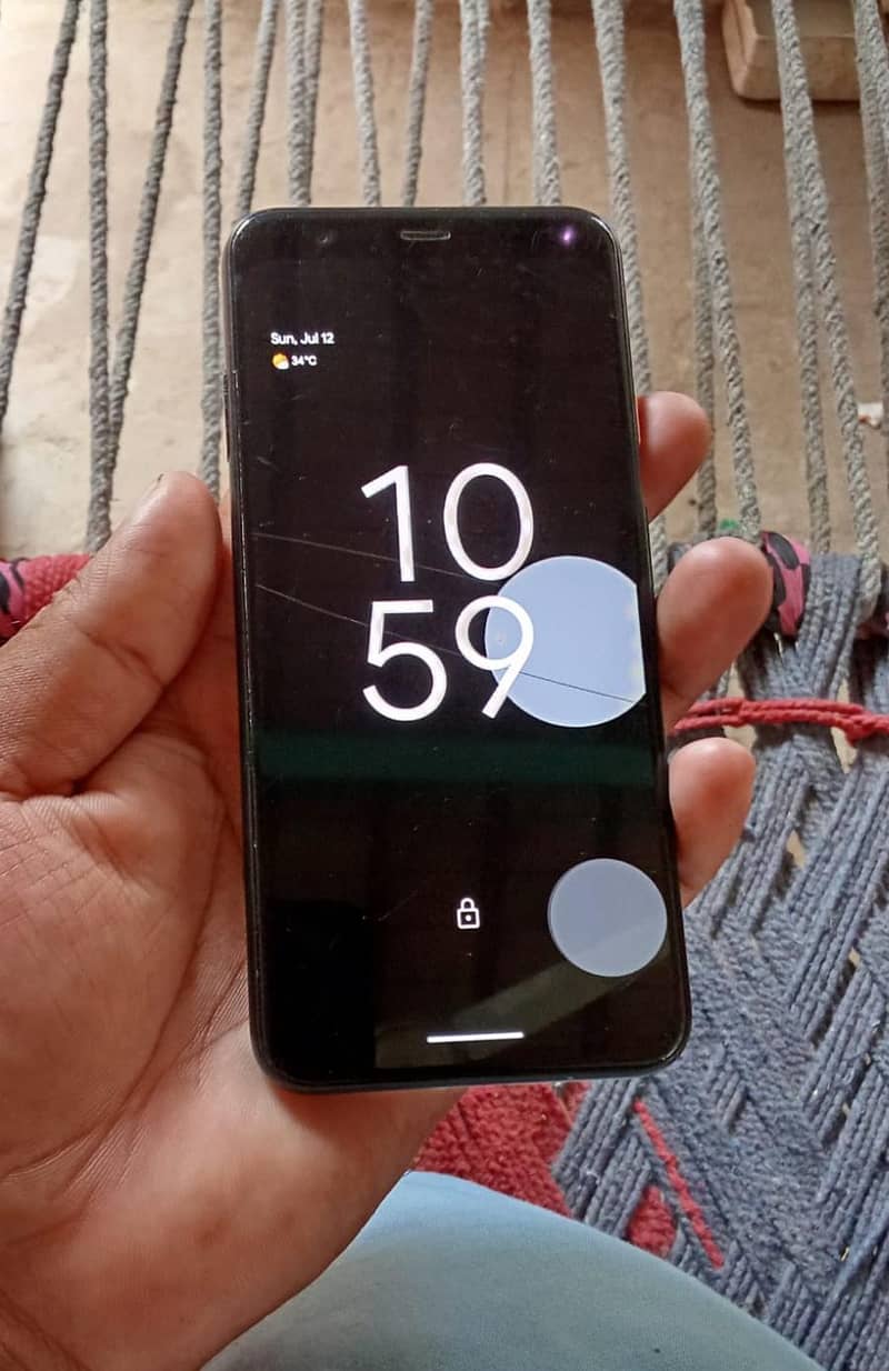 Google Pixel 4 3