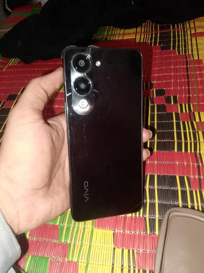 Vivo Y04 RAM 4+4.  ROM.  128