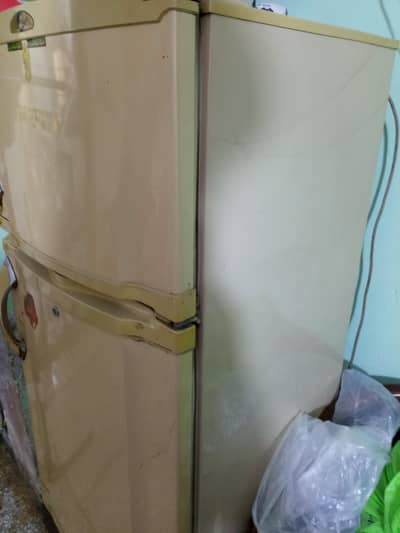 Refrigerator pel