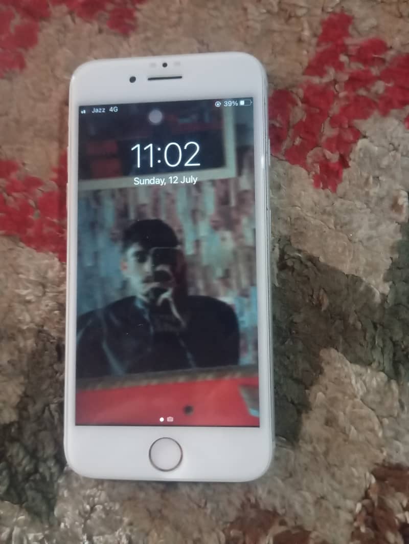 Apple iPhone 7 4