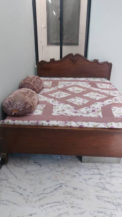 1 double bed with dressing table  along with 2 single bed for sale