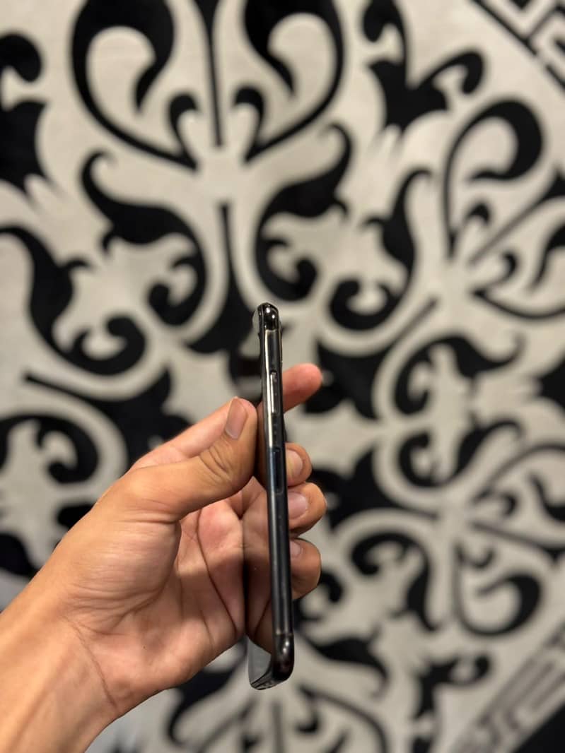 Apple iPhone X 2