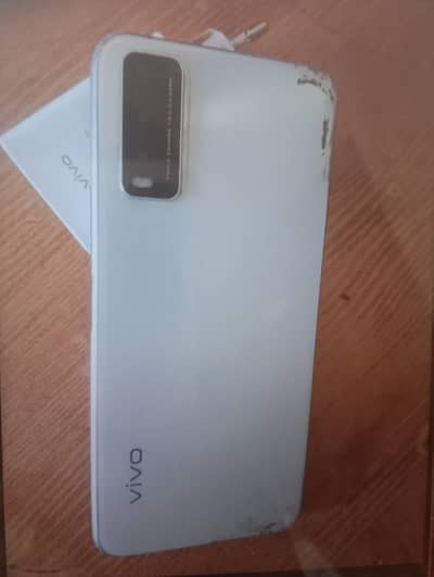 Vivo Y20 4G 4Gb ram 64Gb rom with original charger pink lines on panel