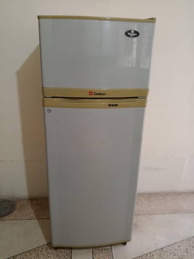 DAWLANCE DOUBLE DOOR REFRIGERATOR FREEZER