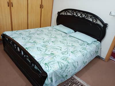 Solid Wooden Bed Set