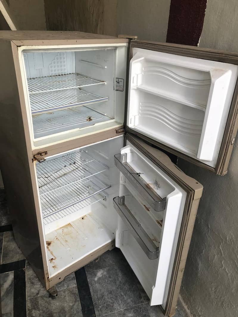 Dawlance fridge 4