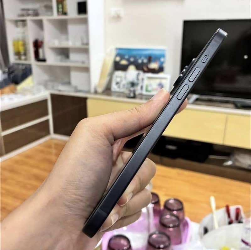 Apple iPhone 15 plus 3