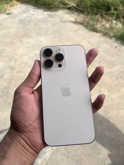 Apple iPhone 16 Pro Max Desert 10/10 Water-Pack