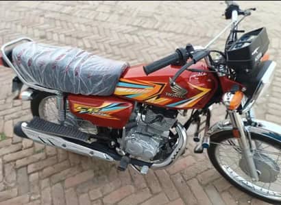 honda 125 urgent sale  03324121219 only call serious Banday call karyn