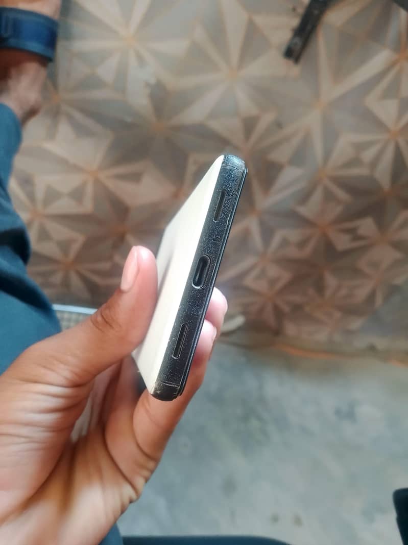Google Pixel 6a 1