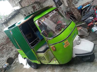 Auto Riksha,,,colour Green,,head all ok