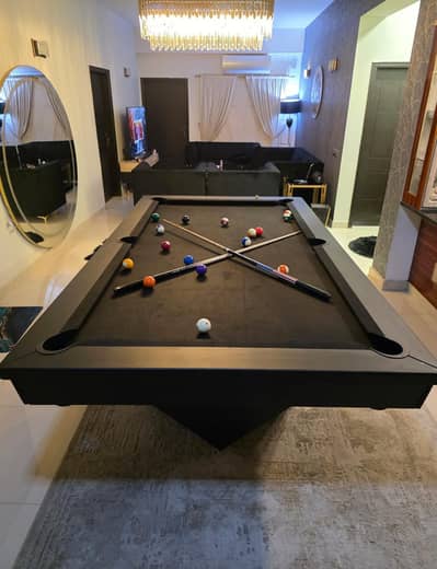 Premium Billiard / Pool Table - Like New | Complete Setup