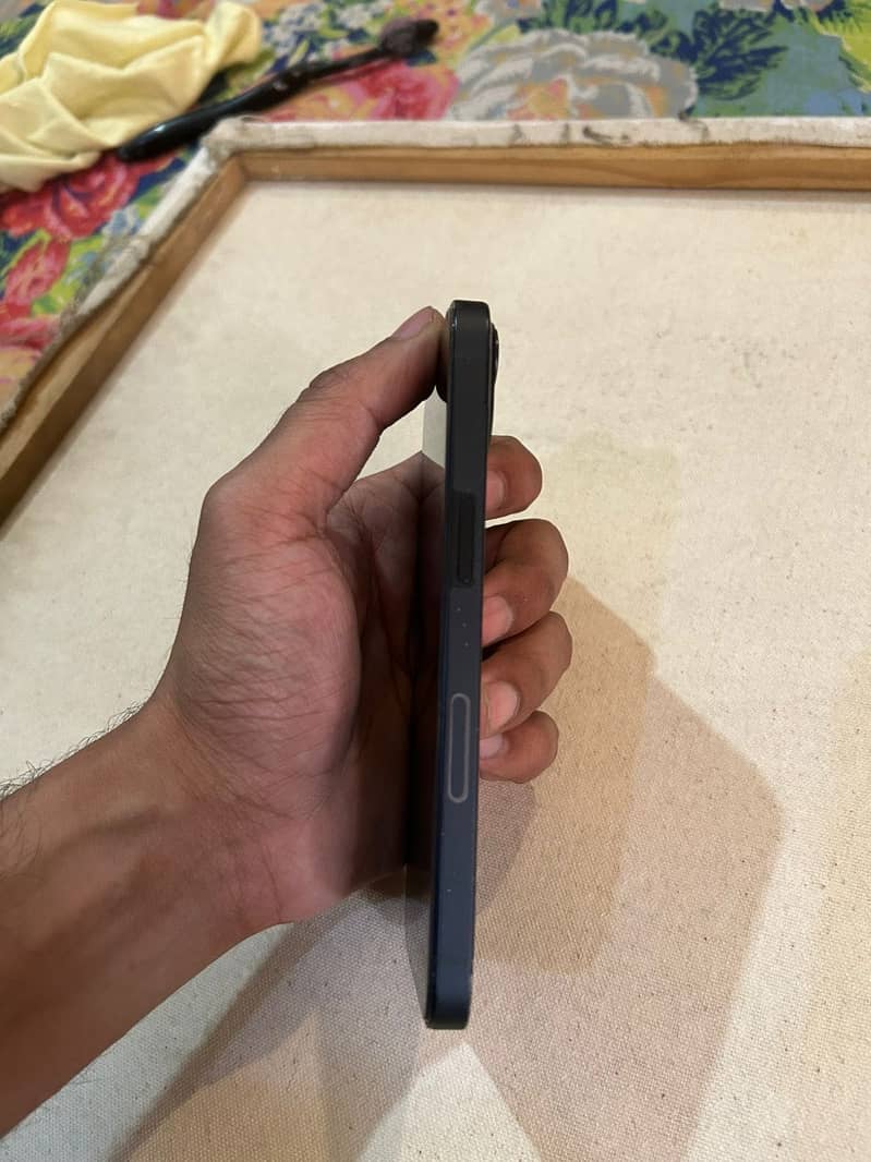 Apple iPhone 13 3
