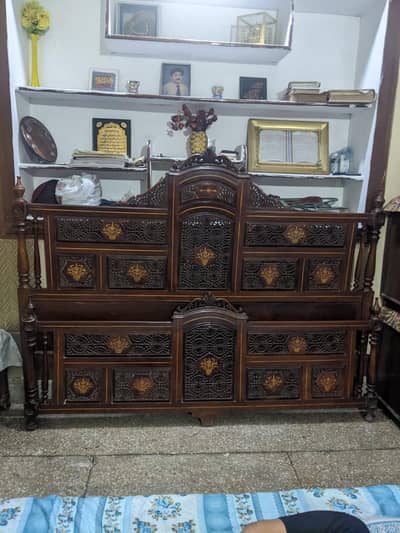 beautiful carving solid chanuti bed , dressing and side tables
