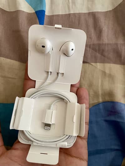 Iphone brand new original handfree from foreign