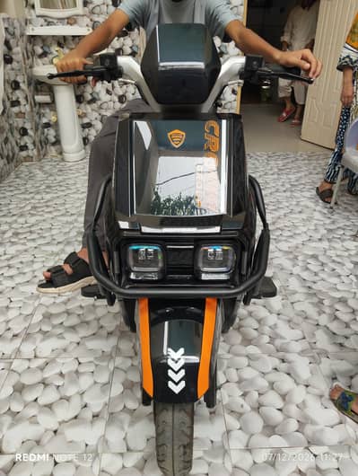 CROWN RAFTAAR BIKE