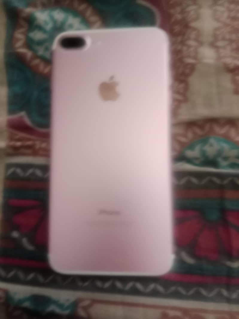Apple iPhone 7 Plus 1