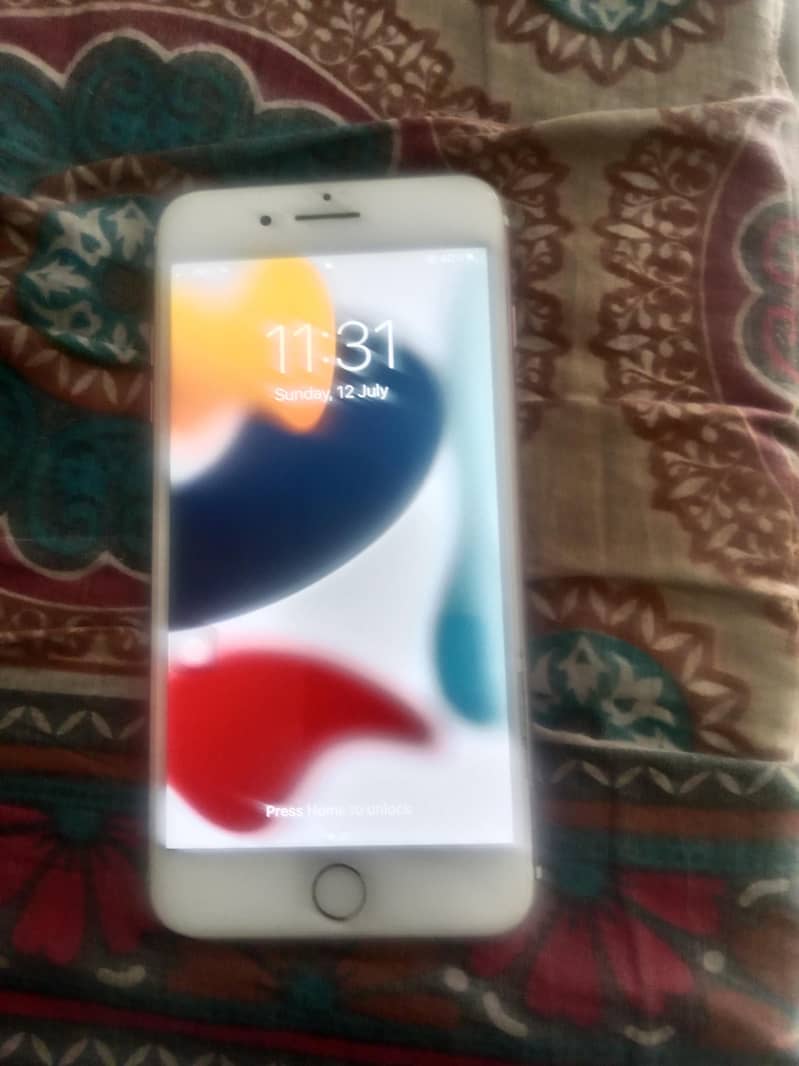 Apple iPhone 7 Plus 2