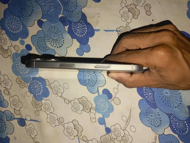 Apple iPhone 16 Pro my whatsapp number 03143085114 1