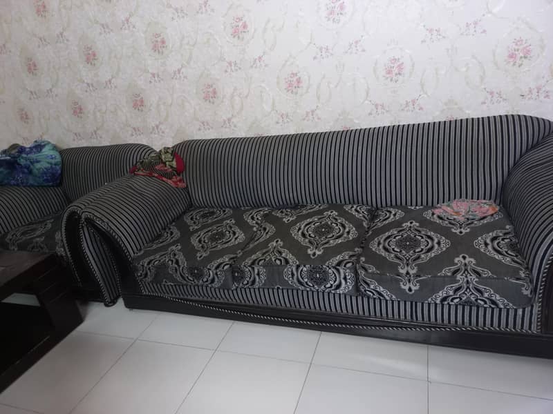 7 setar sofa with table 0