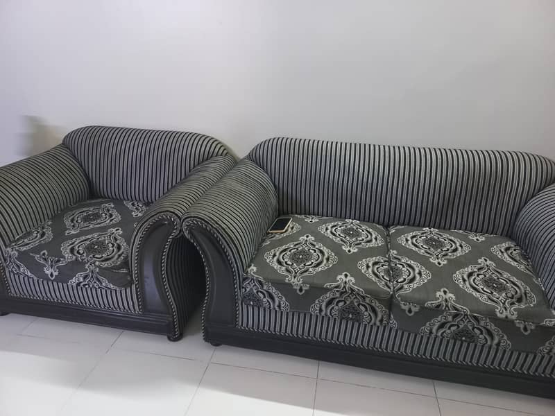 7 setar sofa with table 2