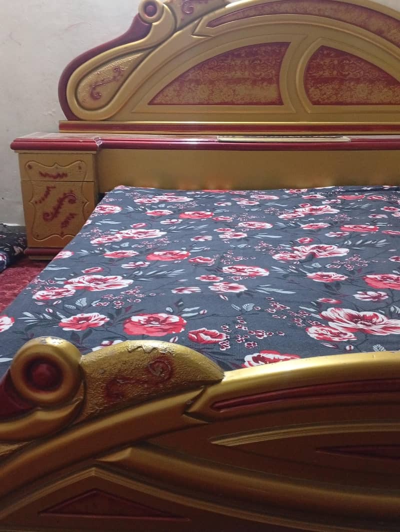 double bed with dressing table 0
