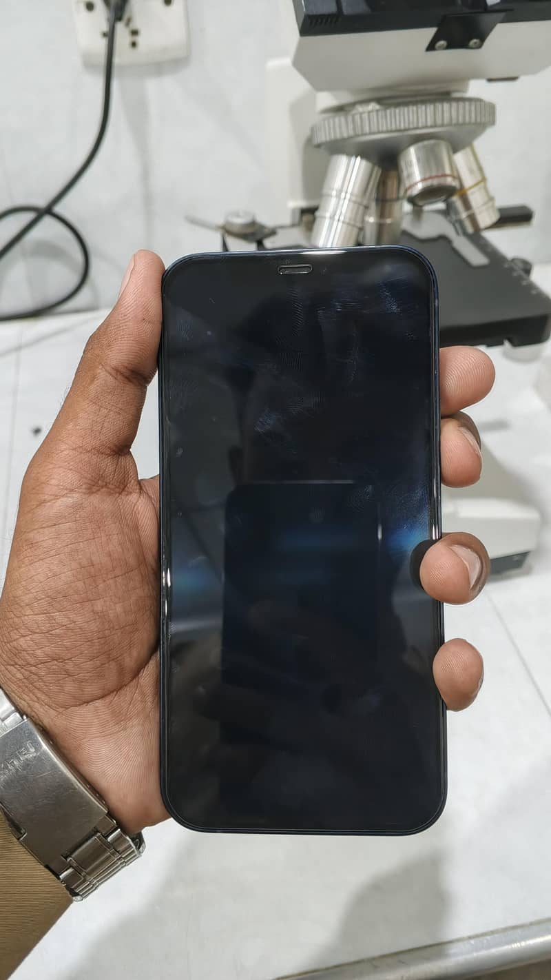 Apple iPhone 12 5