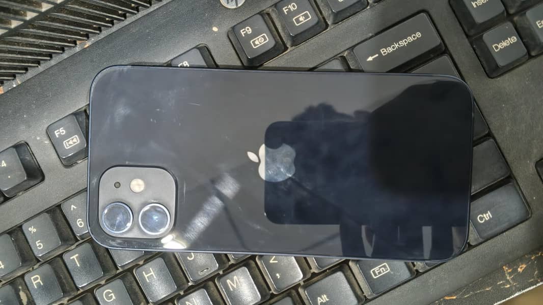 Apple iPhone 12 9