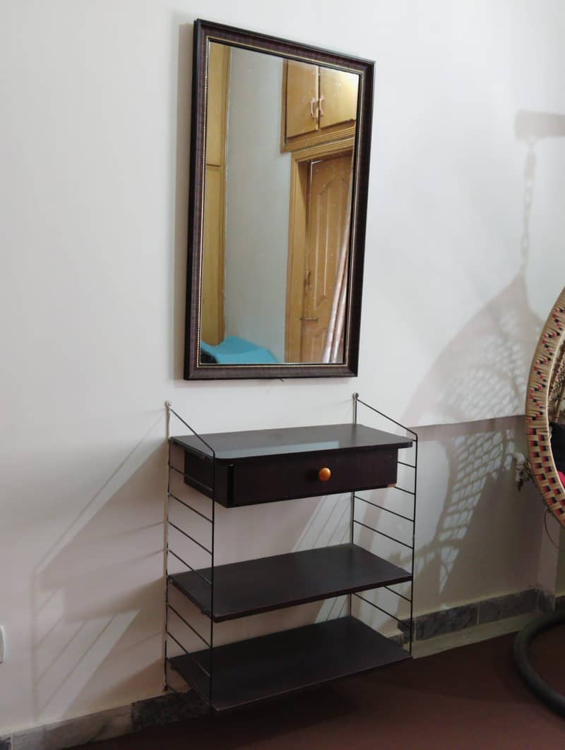 Dressing Table with Mirror 2