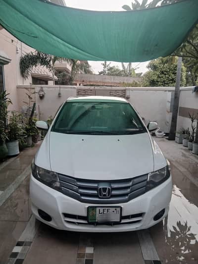 city 2011 model auto 100 original totally original body condition