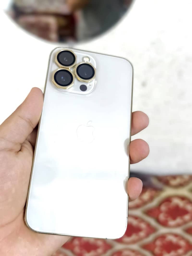 Apple iPhone 13 Pro 3