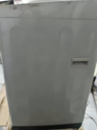 Hair automatically washing machine