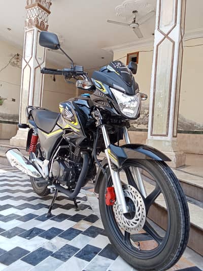 Honda CB 150F 2026 | Unregistered | Only 2,100 KM Driven |Remote Start