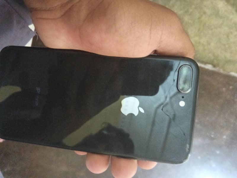 Apple iPhone 8 Plus 2