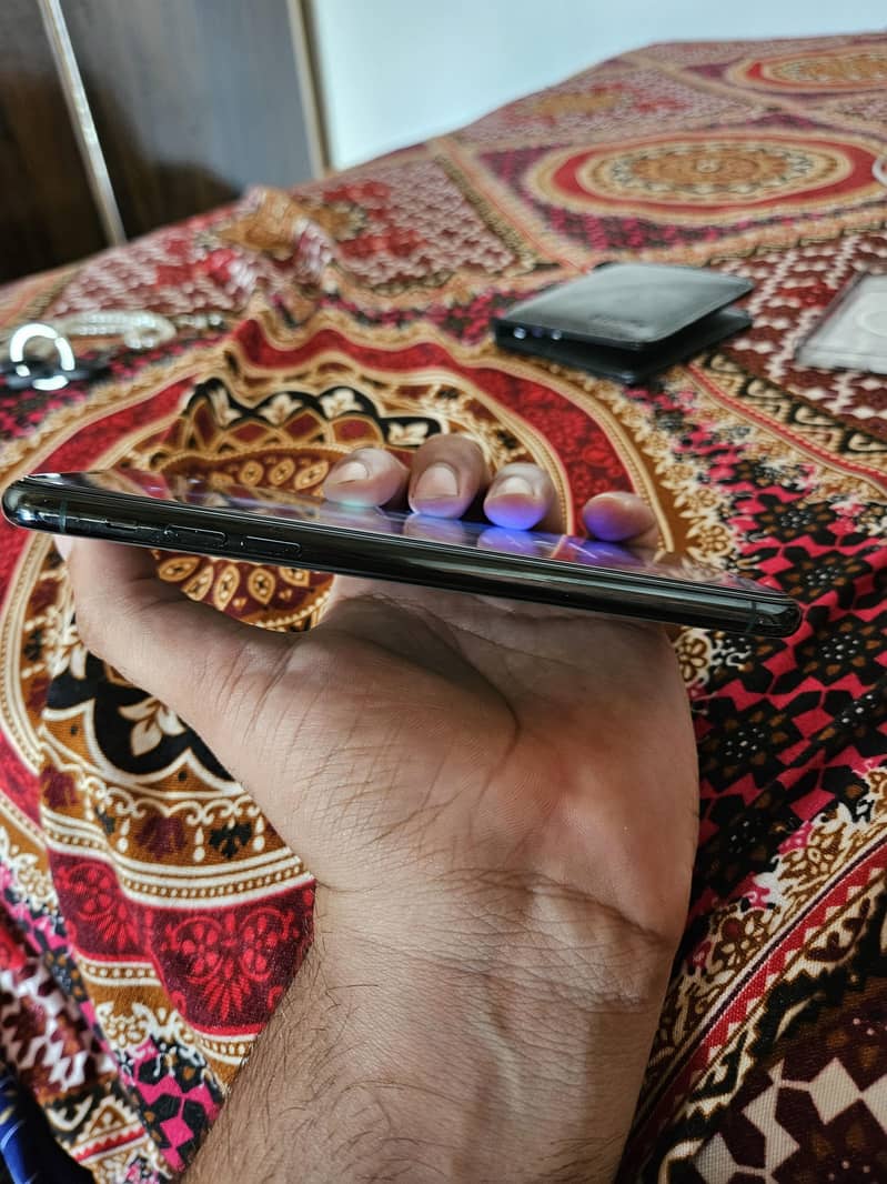 Apple iPhone 11 Pro Max 7
