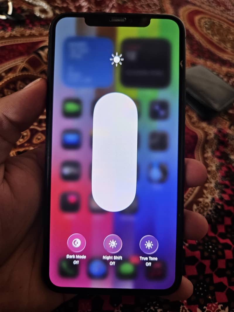 Apple iPhone 11 Pro Max 8
