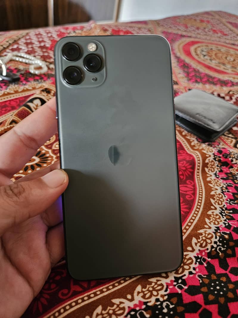 Apple iPhone 11 Pro Max 13