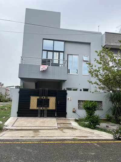 Double Storey House Available for Rent
