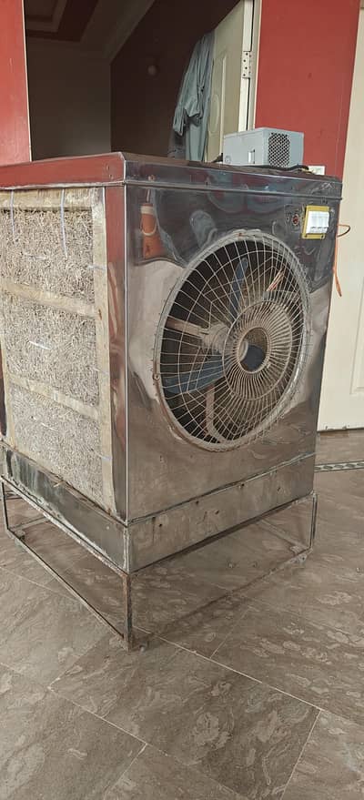 Chill Big size Solar cooler with supply 100% Double power motor