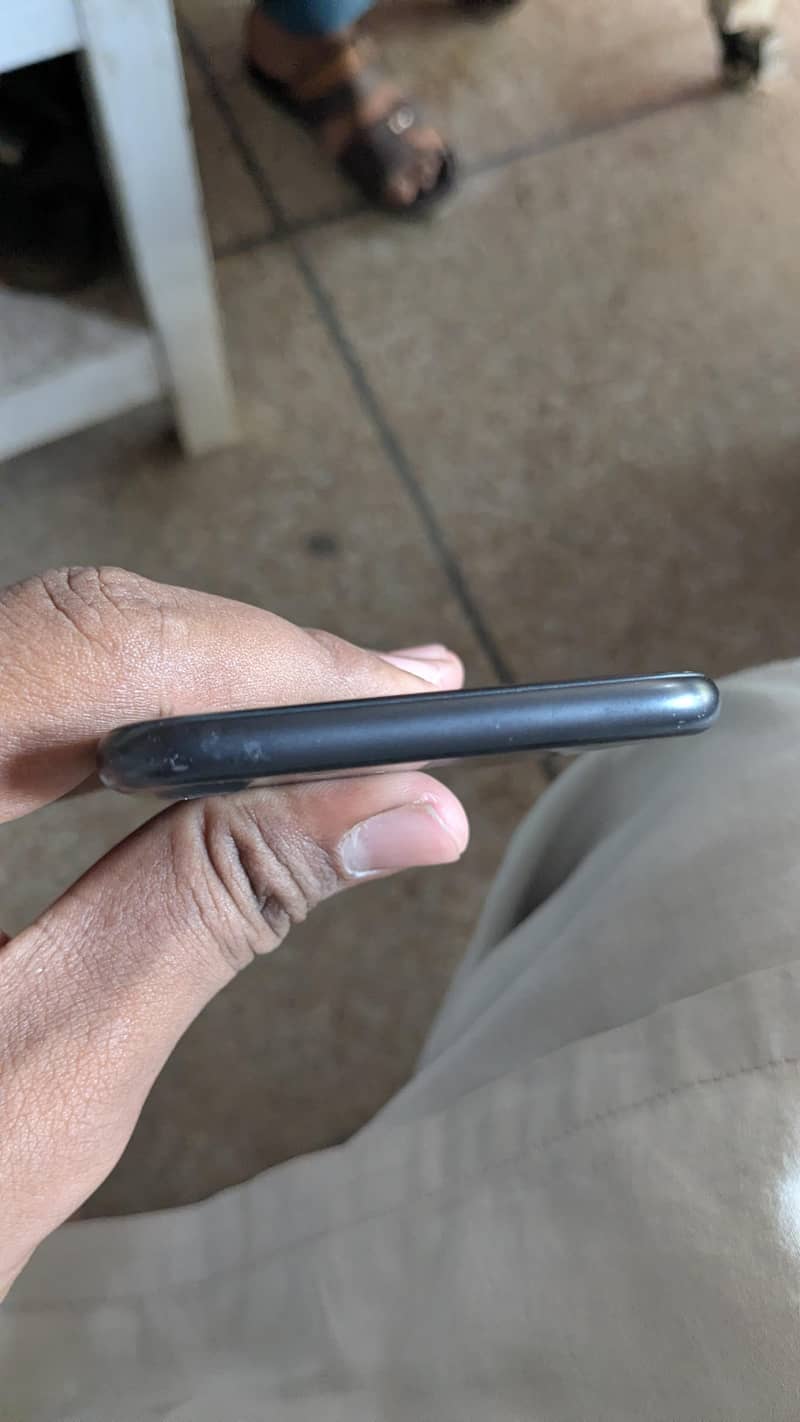 Apple iPhone 7 2