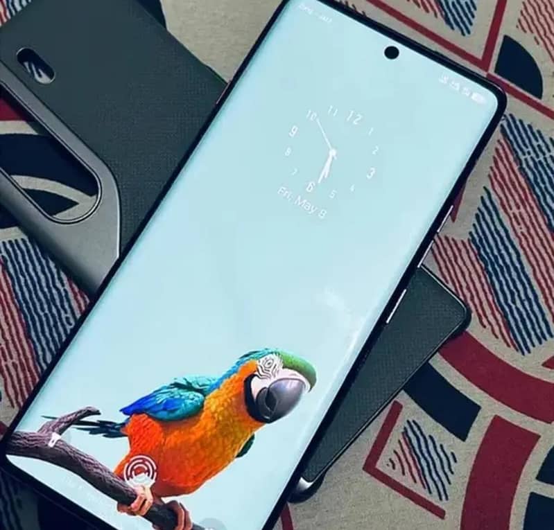 Tecno CAMON 40 Pro 0