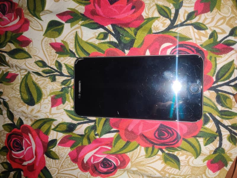 Apple iPhone 6 Plus 0