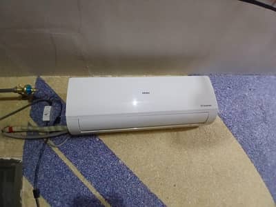 haier 1.5 tan  ac new condition
