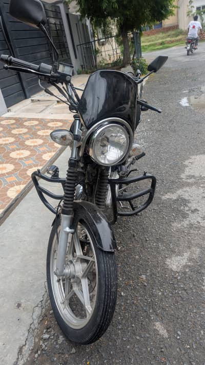 Suzuki Gs Excellent Condition Bicke Less used Low Mileage