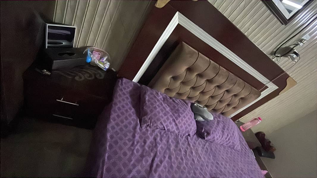 KING SIZE COMPLETE BED SET 5