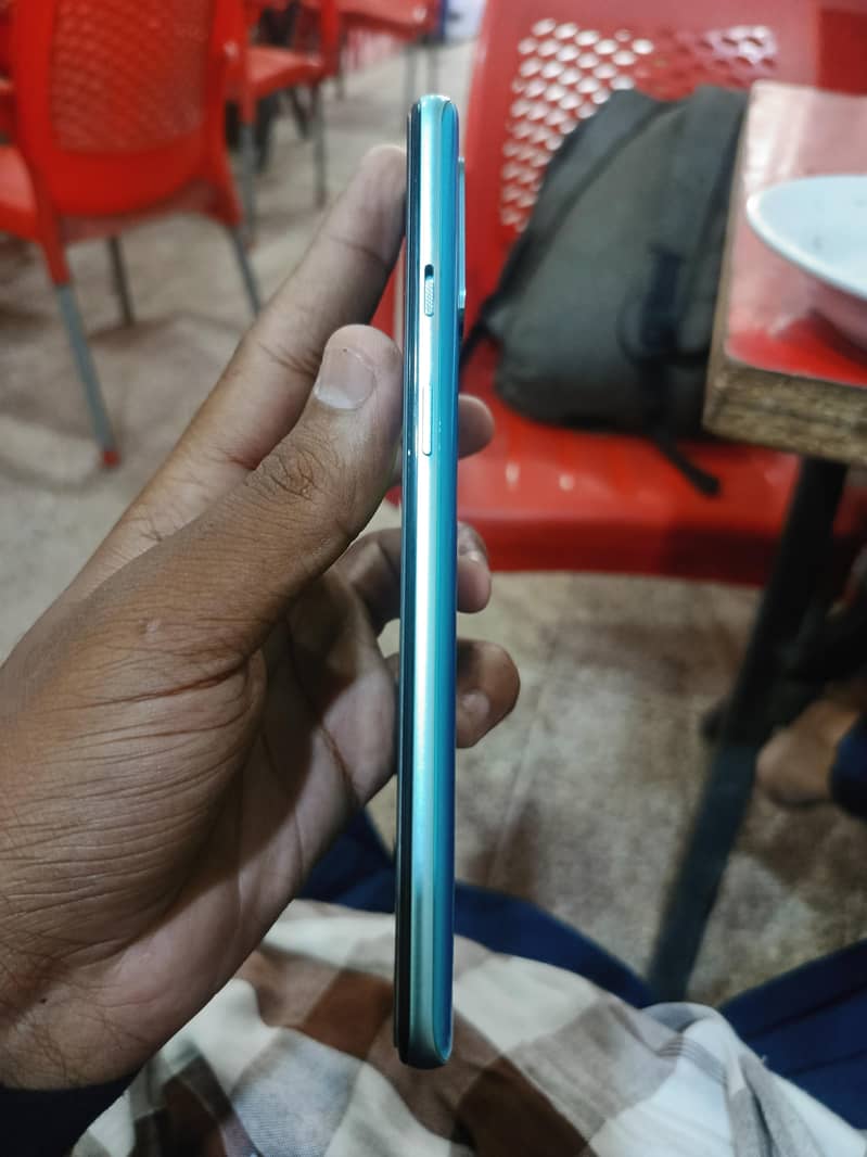 One Plus 8T 6