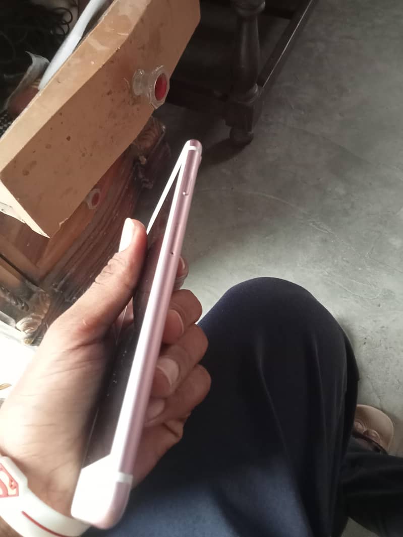 Apple iPhone 7 Plus 2
